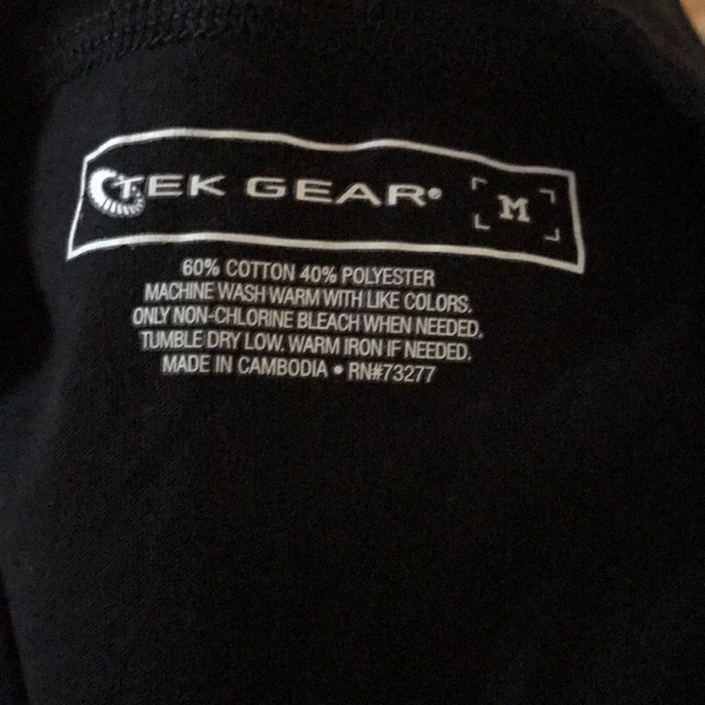 Tek Gear black stretch workout tee, medium - Picture 6 of 6